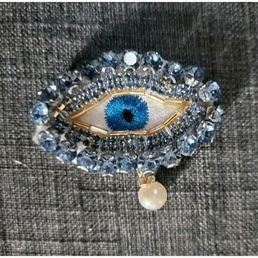 Beaded Rhinestone Eyeball Applique 2